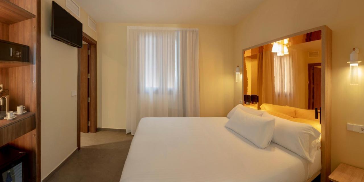 Sh Suite Palace (Adults Only) Valencia Buitenkant foto